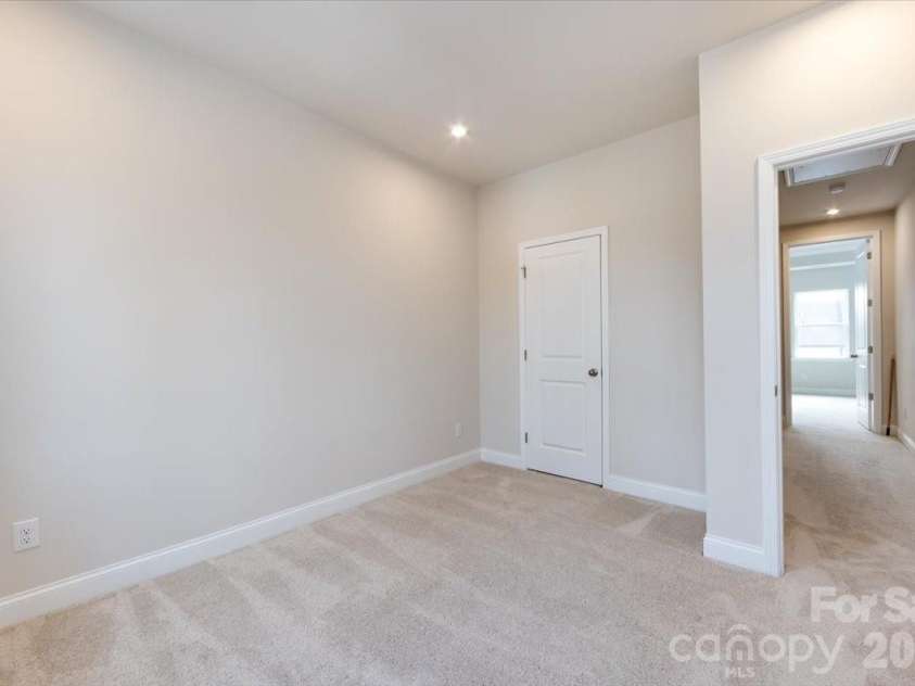 909 Archway Lane, Charlotte, NC 28217.  MLS# CAR4351852, YatesRealty ID 22641. Third Bedroom