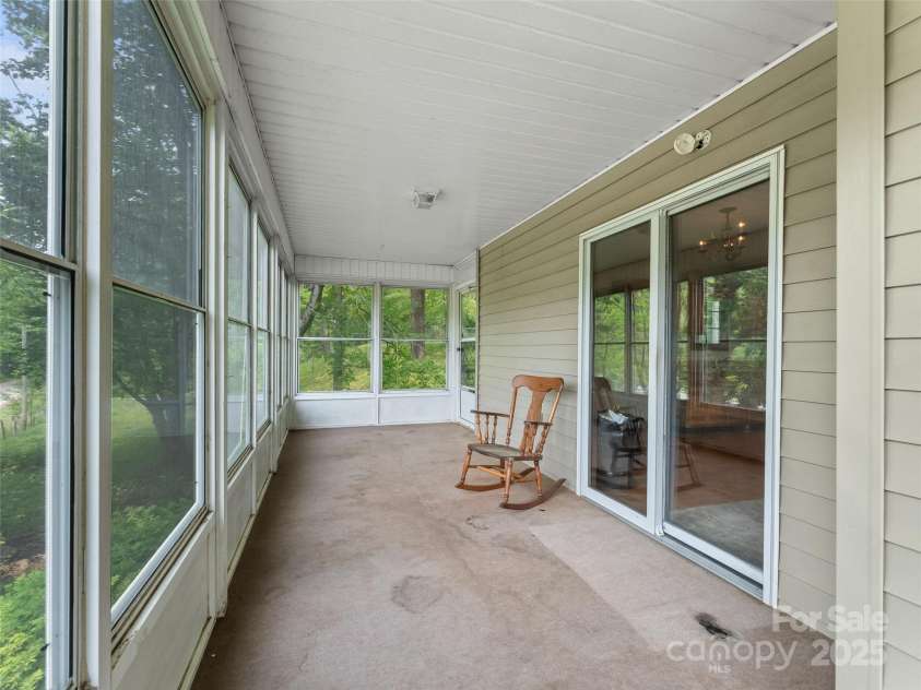 48 Israel Road, Brevard, NC 28712.  MLS# CAR4267767, YatesRealty ID 22642. 