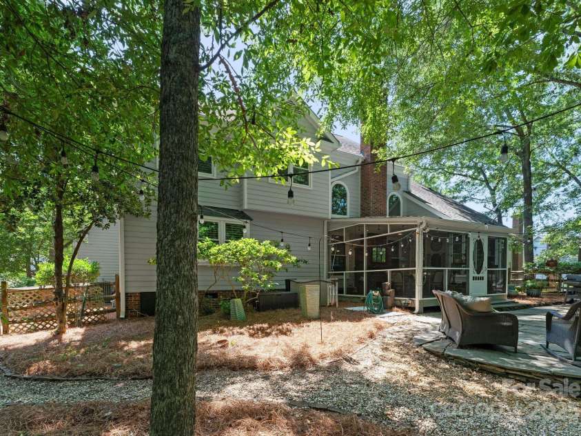 9141 Covey Hollow Court, Charlotte, NC 28210.  MLS# CAR4273670, YatesRealty ID 22644. 