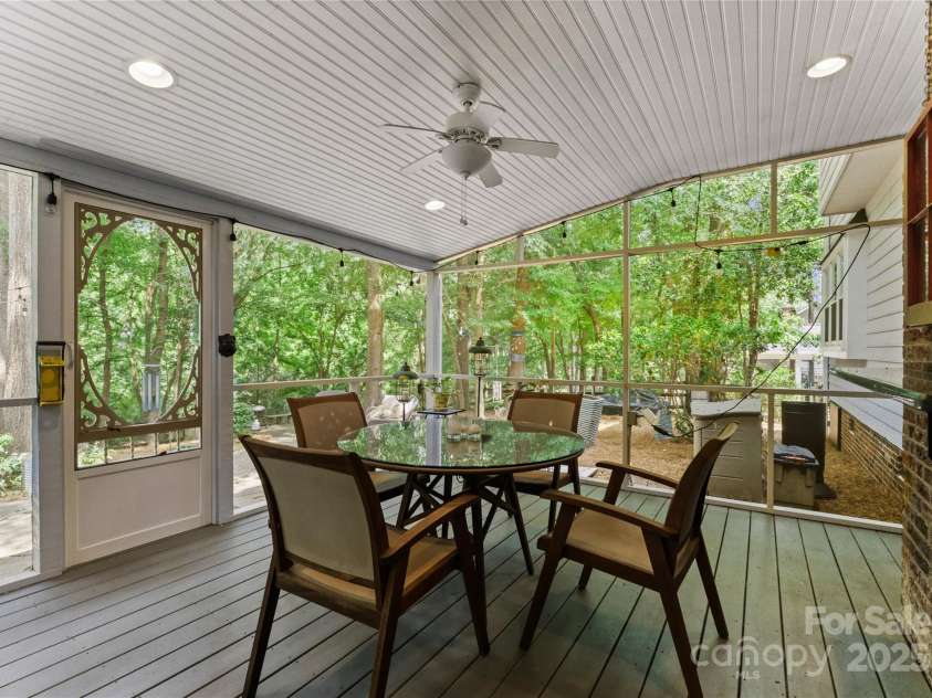 9141 Covey Hollow Court, Charlotte, NC 28210.  MLS# CAR4273670, YatesRealty ID 22644. 
