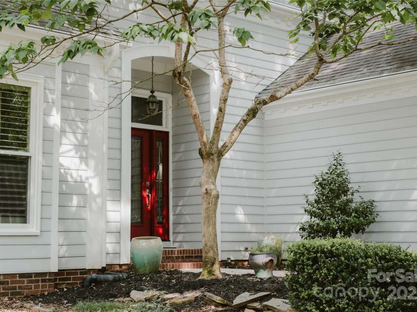 9141 Covey Hollow Court, Charlotte, NC 28210.  MLS# CAR4273670, YatesRealty ID 22644. 