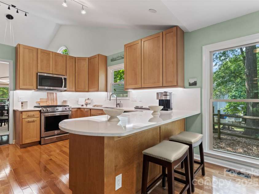 9141 Covey Hollow Court, Charlotte, NC 28210.  MLS# CAR4273670, YatesRealty ID 22644. 