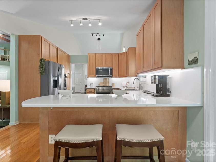 9141 Covey Hollow Court, Charlotte, NC 28210.  MLS# CAR4273670, YatesRealty ID 22644. 