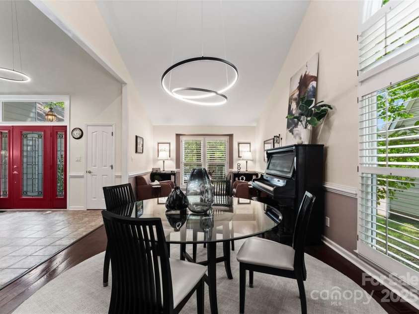 9141 Covey Hollow Court, Charlotte, NC 28210.  MLS# CAR4273670, YatesRealty ID 22644. 