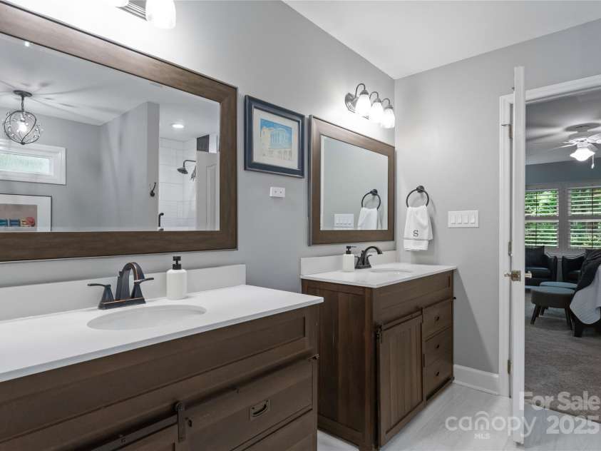 9141 Covey Hollow Court, Charlotte, NC 28210.  MLS# CAR4273670, YatesRealty ID 22644. 