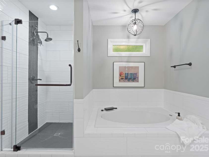 9141 Covey Hollow Court, Charlotte, NC 28210.  MLS# CAR4273670, YatesRealty ID 22644. 