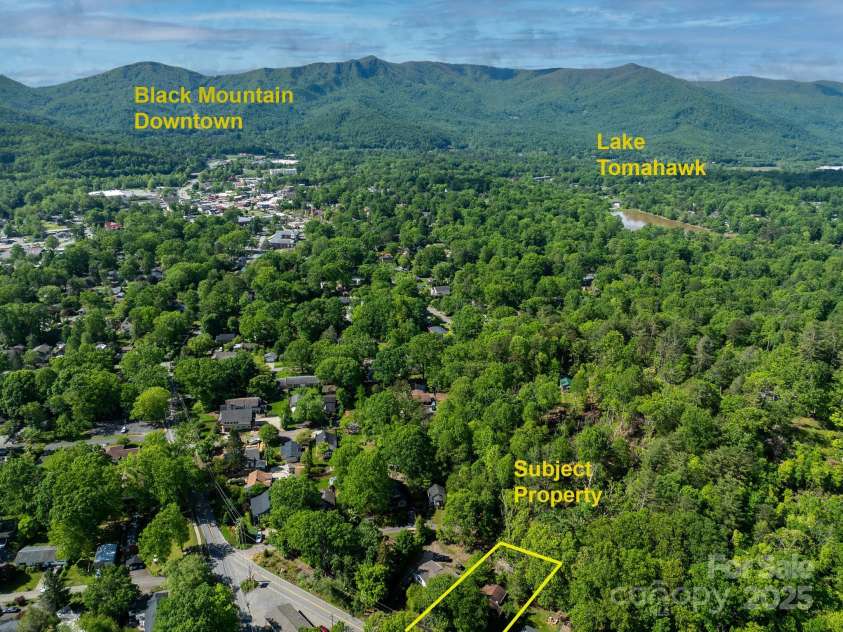 24 Iroquois Street, Black Mountain, NC 28711.  MLS# CAR4251240, YatesRealty ID 22645. Walkable to Downtown & Lake Tomahawk
