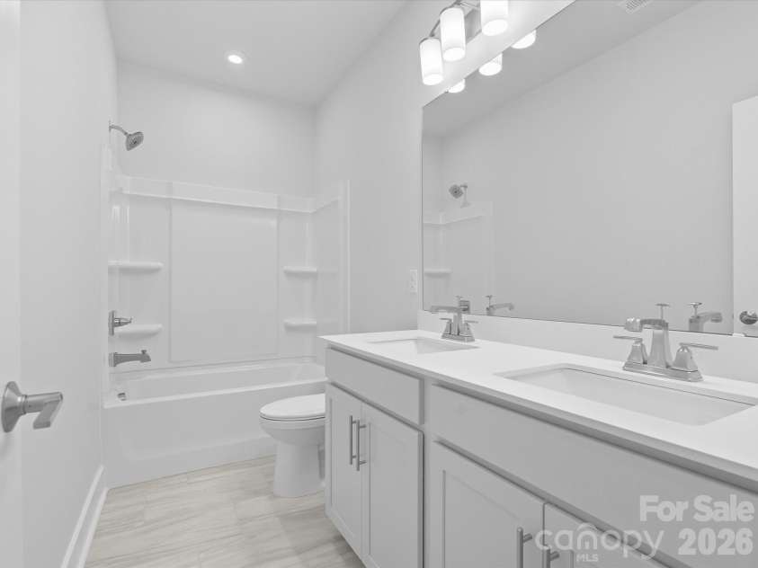 121 Armstrong Road, Belmont, NC 28012.  MLS# CAR4361247, YatesRealty ID 22646. Secondary Bathroom