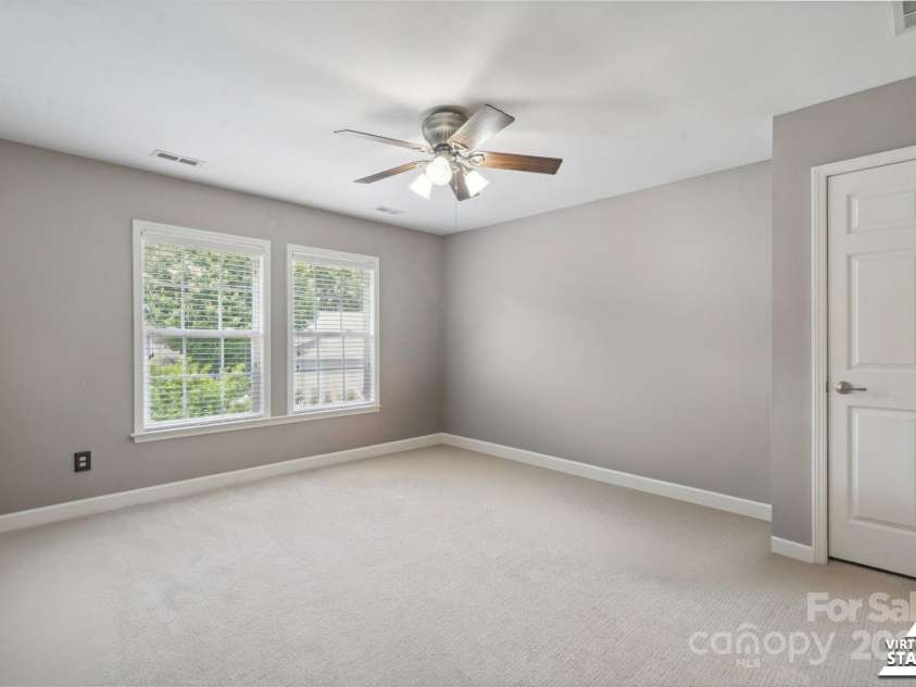 17711 North Shore Circle, Cornelius, NC 28031.  MLS# CAR4273931, YatesRealty ID 22646. Upstairs loft area