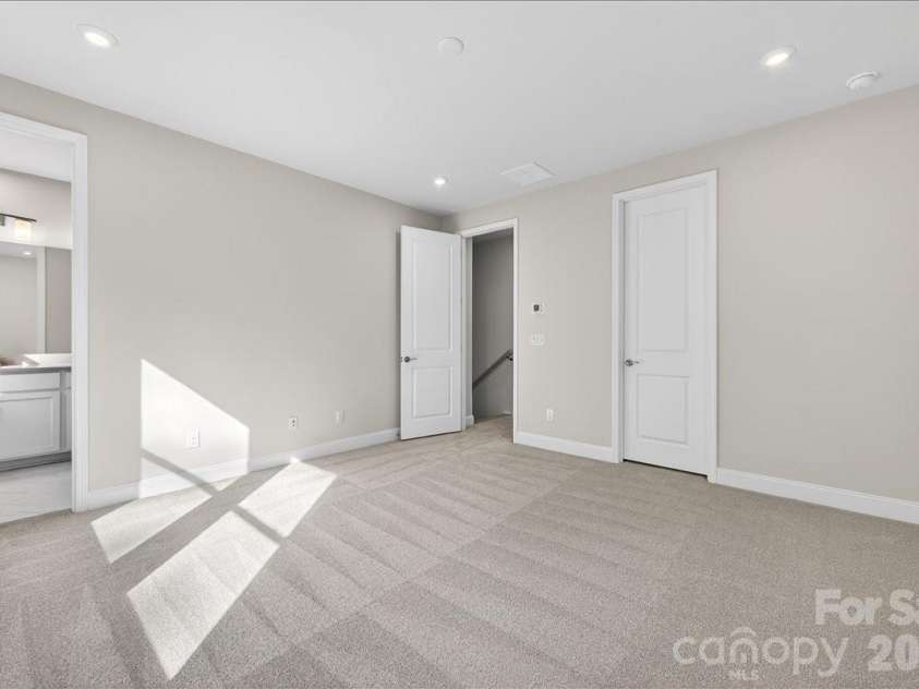 7933 Cedarsmith Court, Charlotte, NC 28217.  MLS# CAR4367732, YatesRealty ID 22647. Light filled primary en suite