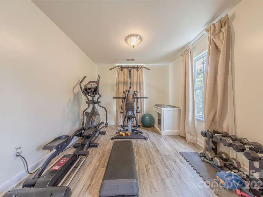 516 Fair Oaks Drive, Fort Mill, SC 29708.  MLS# CAR4267064, YatesRealty ID 22648. Sitting Area