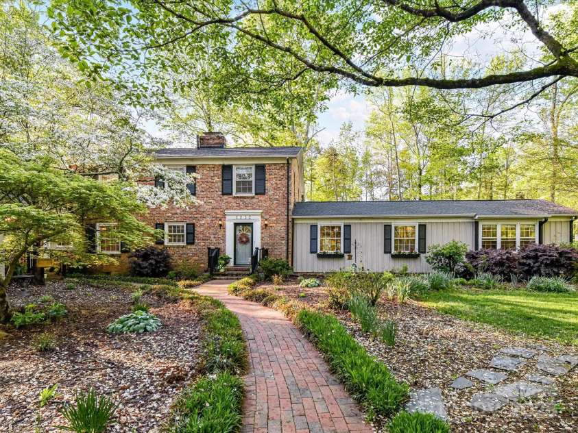 3232 Kale Lane, Matthews, NC 28105.  MLS# CAR4245282, YatesRealty ID 22649. 