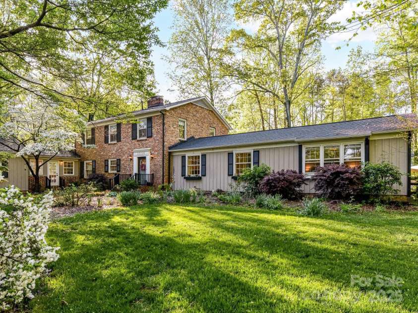 3232 Kale Lane, Matthews, NC 28105.  MLS# CAR4245282, YatesRealty ID 22649. 