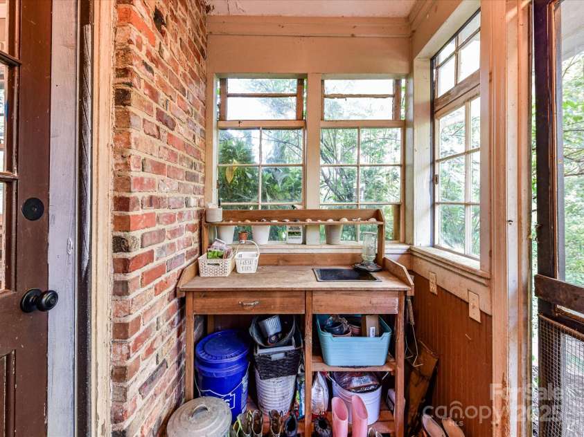 3232 Kale Lane, Matthews, NC 28105.  MLS# CAR4245282, YatesRealty ID 22649. 