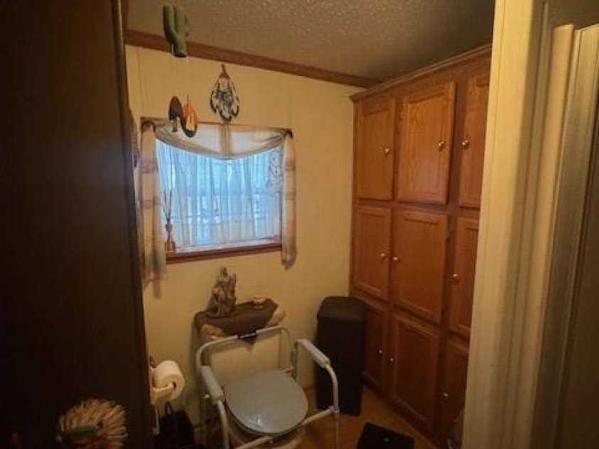 1372 Lickskillet Road, Burnsville, NC 28714.  MLS# CAR4333089, YatesRealty ID 2265. Primary Bath