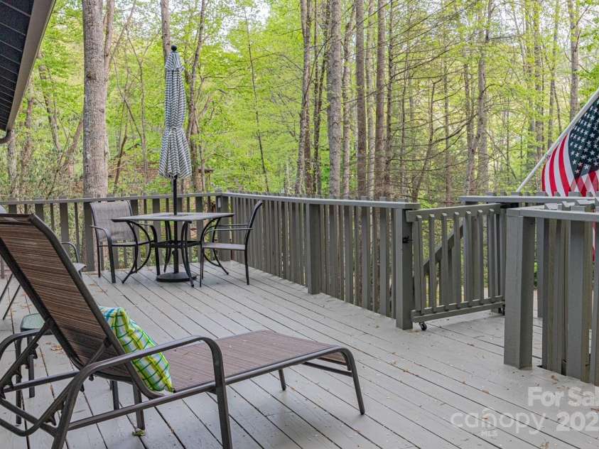 76 Creekside Drive, Maggie Valley, NC 28751.  MLS# CAR4230568, YatesRealty ID 2265. 