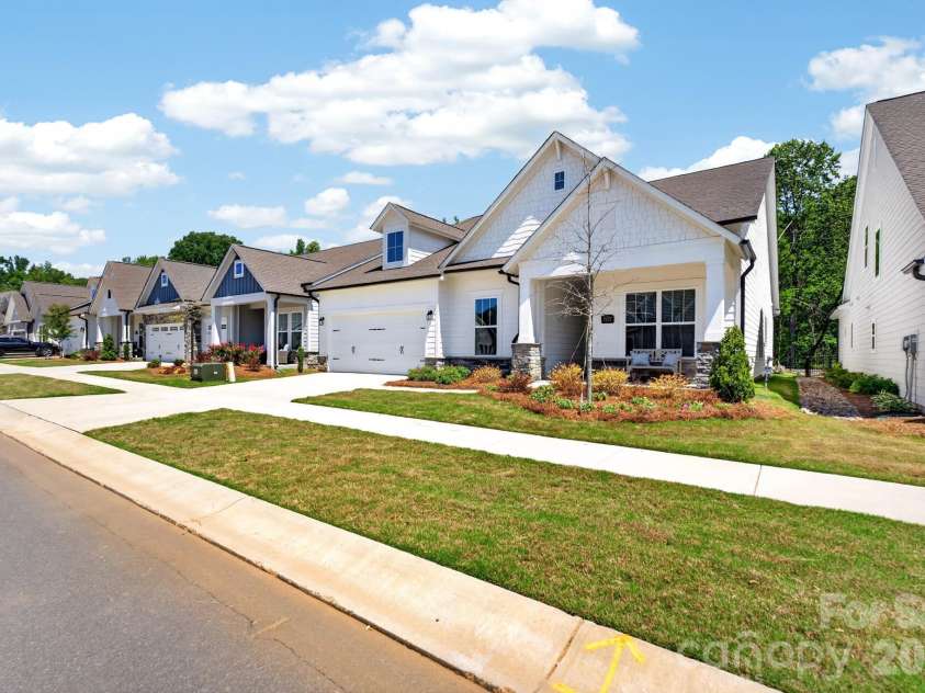 1405 Encore Lane, Waxhaw, NC 28173.  MLS# CAR4366207, YatesRealty ID 22650. Front Exterior