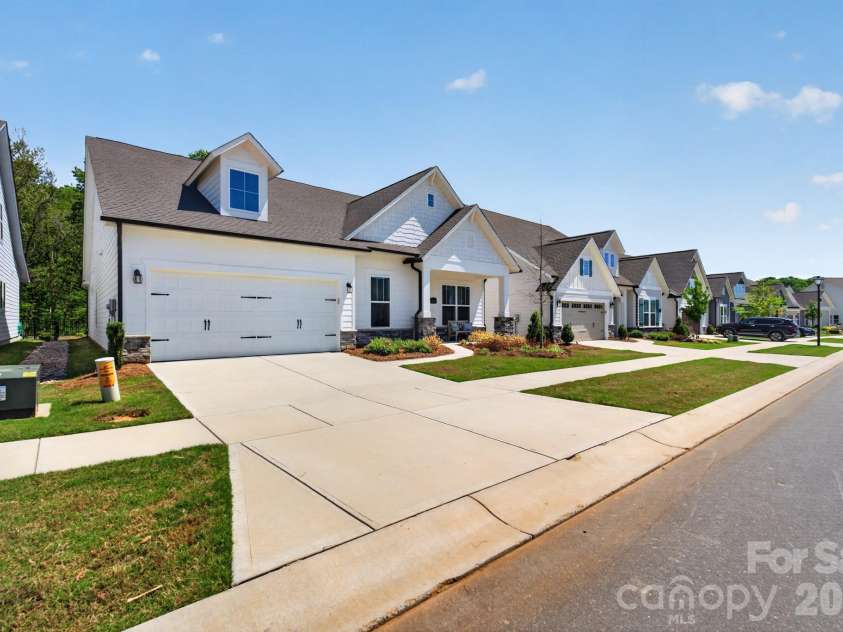 1405 Encore Lane, Waxhaw, NC 28173.  MLS# CAR4366207, YatesRealty ID 22650. Front Exterior