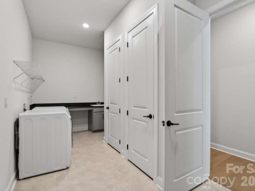 1405 Encore Lane, Waxhaw, NC 28173.  MLS# CAR4366207, YatesRealty ID 22650. Laundry Room