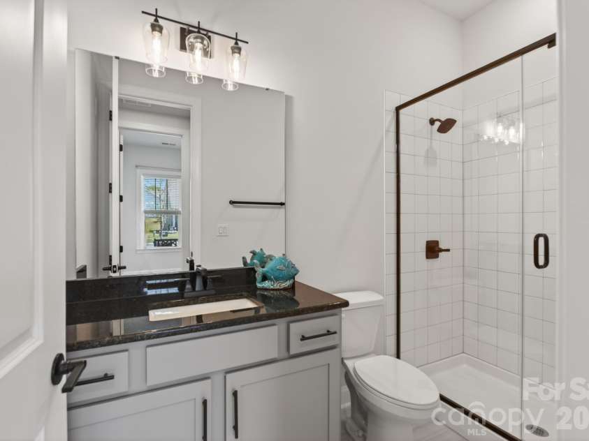 1405 Encore Lane, Waxhaw, NC 28173.  MLS# CAR4366207, YatesRealty ID 22650. Secondary Full Bathroom