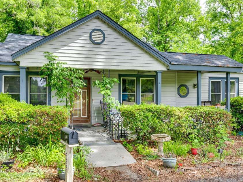 622 Neelys Creek Road, Rock Hill, SC 29730.  MLS# CAR4255792, YatesRealty ID 22651. 