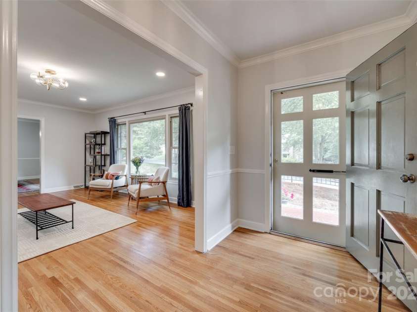 6626 Rocky Falls Road, Charlotte, NC 28211.  MLS# CAR4262887, YatesRealty ID 22652. 