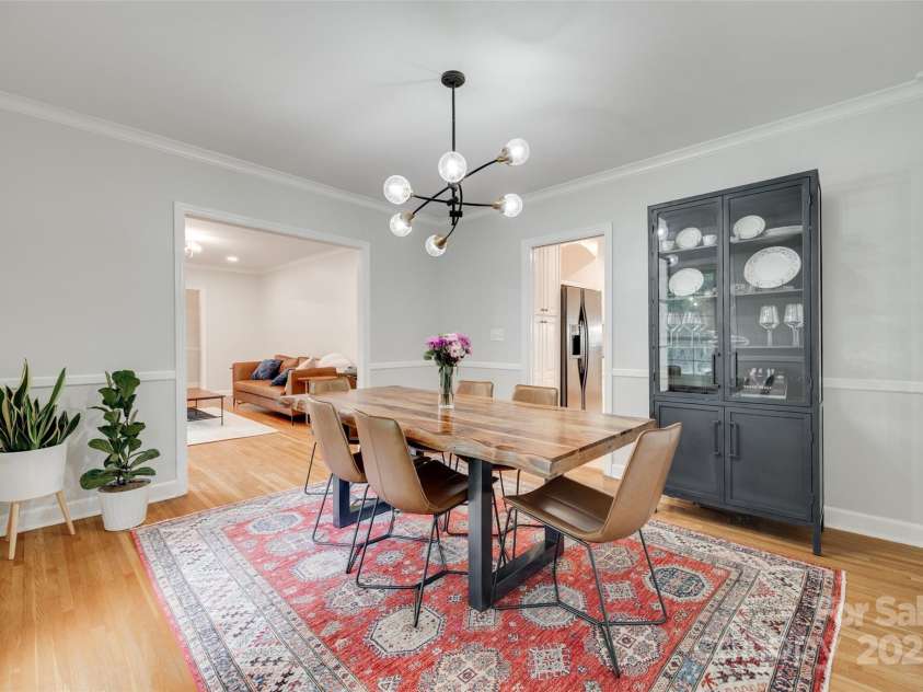 6626 Rocky Falls Road, Charlotte, NC 28211.  MLS# CAR4262887, YatesRealty ID 22652. 