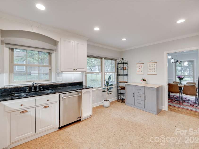 6626 Rocky Falls Road, Charlotte, NC 28211.  MLS# CAR4262887, YatesRealty ID 22652. 