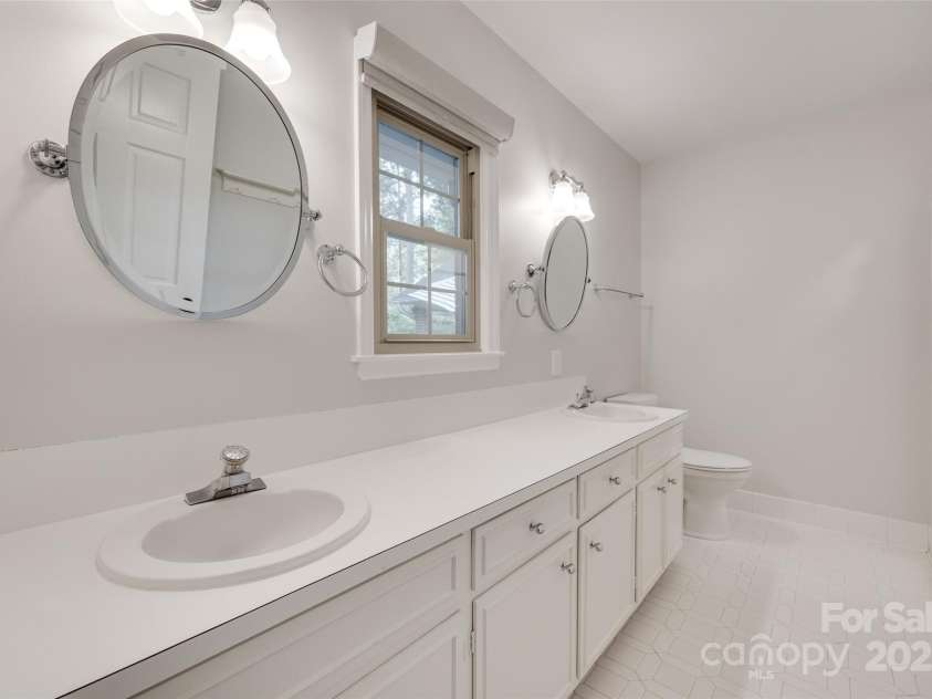 6626 Rocky Falls Road, Charlotte, NC 28211.  MLS# CAR4262887, YatesRealty ID 22652. 