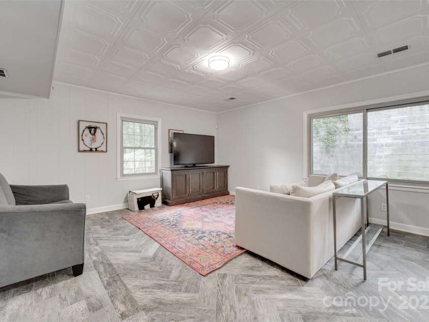 6626 Rocky Falls Road, Charlotte, NC 28211.  MLS# CAR4262887, YatesRealty ID 22652. 