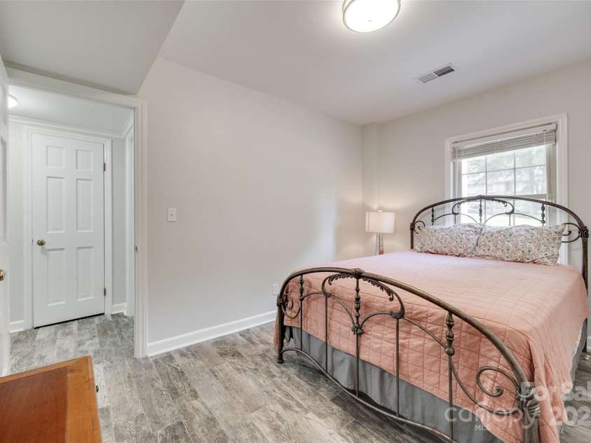 6626 Rocky Falls Road, Charlotte, NC 28211.  MLS# CAR4262887, YatesRealty ID 22652. 