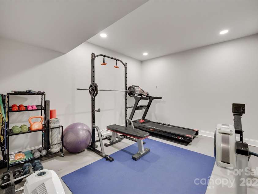 6626 Rocky Falls Road, Charlotte, NC 28211.  MLS# CAR4262887, YatesRealty ID 22652. 