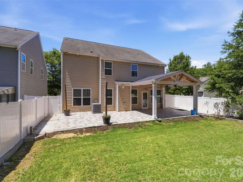 9303 Turning Wheel Drive, Charlotte, NC 28214.  MLS# CAR4377555, YatesRealty ID 22655. Backyard