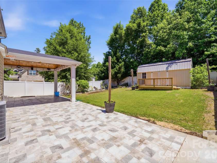 9303 Turning Wheel Drive, Charlotte, NC 28214.  MLS# CAR4377555, YatesRealty ID 22655. Backyard