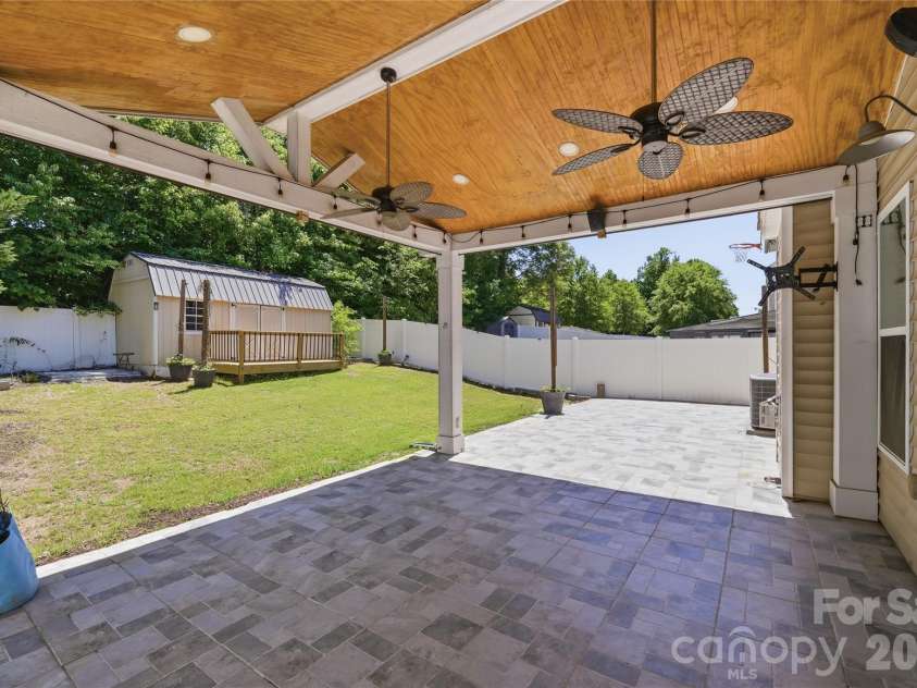 9303 Turning Wheel Drive, Charlotte, NC 28214.  MLS# CAR4377555, YatesRealty ID 22655. Backyard