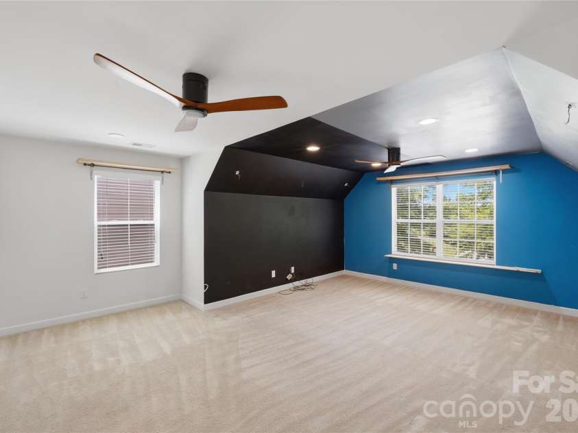 9303 Turning Wheel Drive, Charlotte, NC 28214.  MLS# CAR4377555, YatesRealty ID 22655. Bonus Room