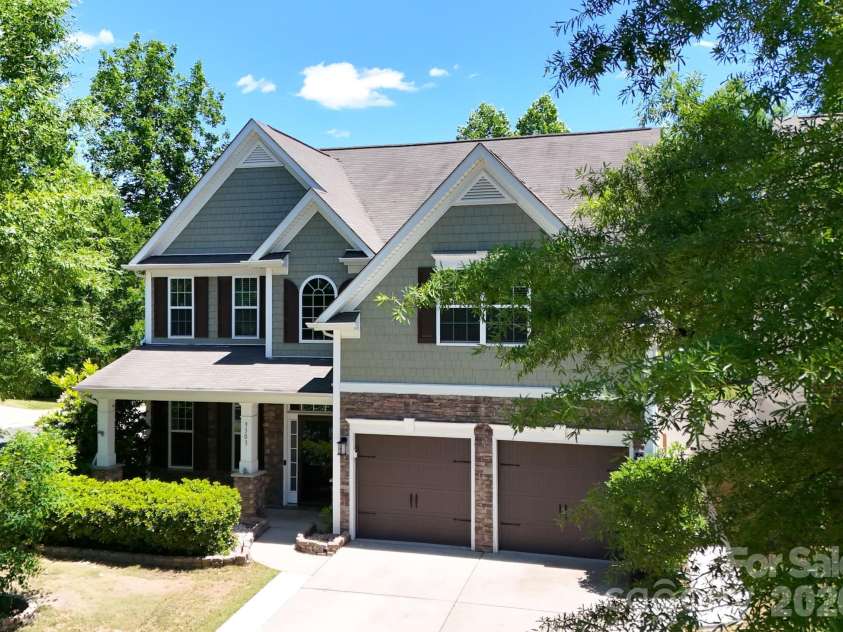 9303 Turning Wheel Drive, Charlotte, NC 28214.  MLS# CAR4377555, YatesRealty ID 22655. Front