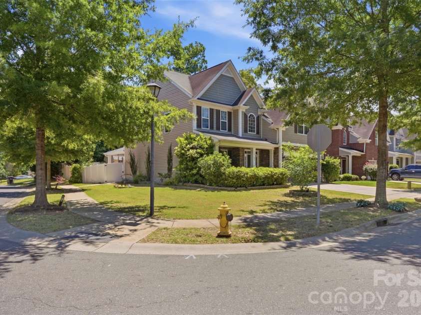 9303 Turning Wheel Drive, Charlotte, NC 28214.  MLS# CAR4377555, YatesRealty ID 22655. Front/Side