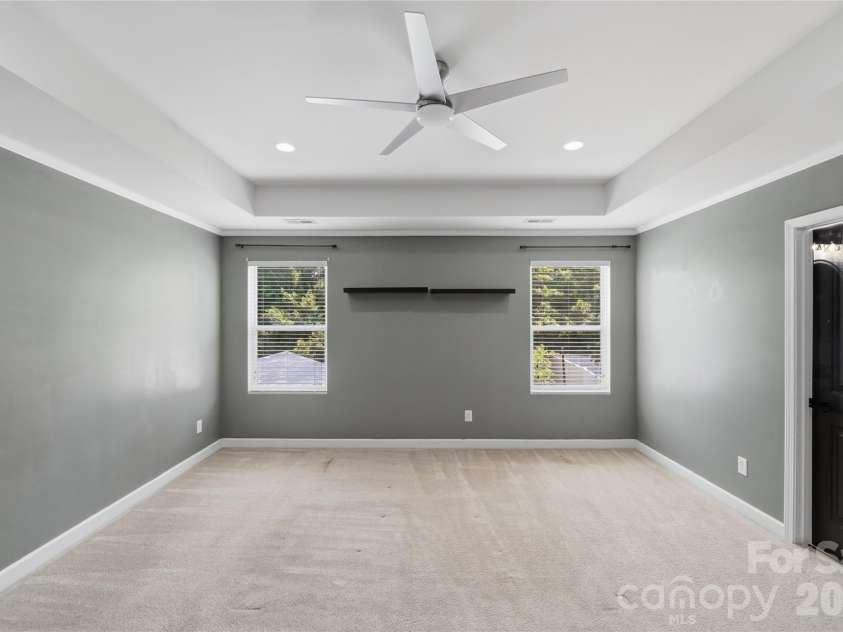 9303 Turning Wheel Drive, Charlotte, NC 28214.  MLS# CAR4377555, YatesRealty ID 22655. Owner Suite