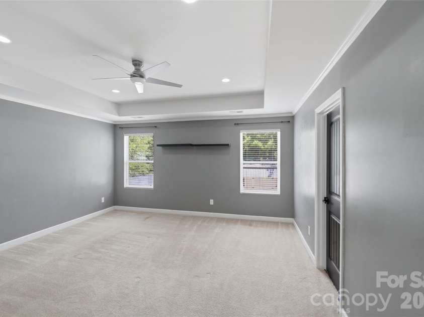9303 Turning Wheel Drive, Charlotte, NC 28214.  MLS# CAR4377555, YatesRealty ID 22655. Owner Suite