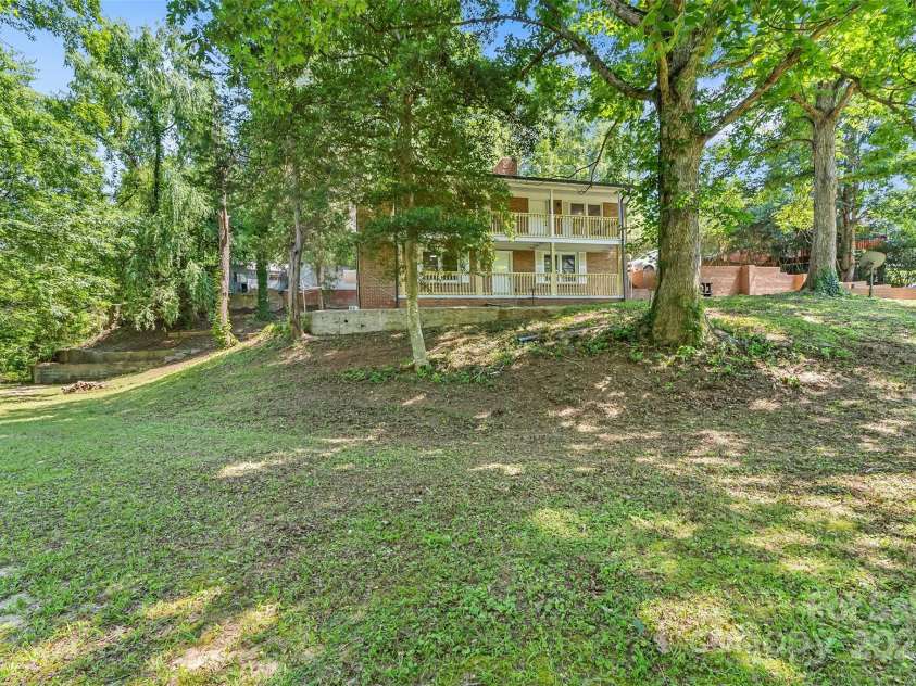 103 Emorywood Drive, Morganton, NC 28655.  MLS# CAR4276003, YatesRealty ID 22659. 