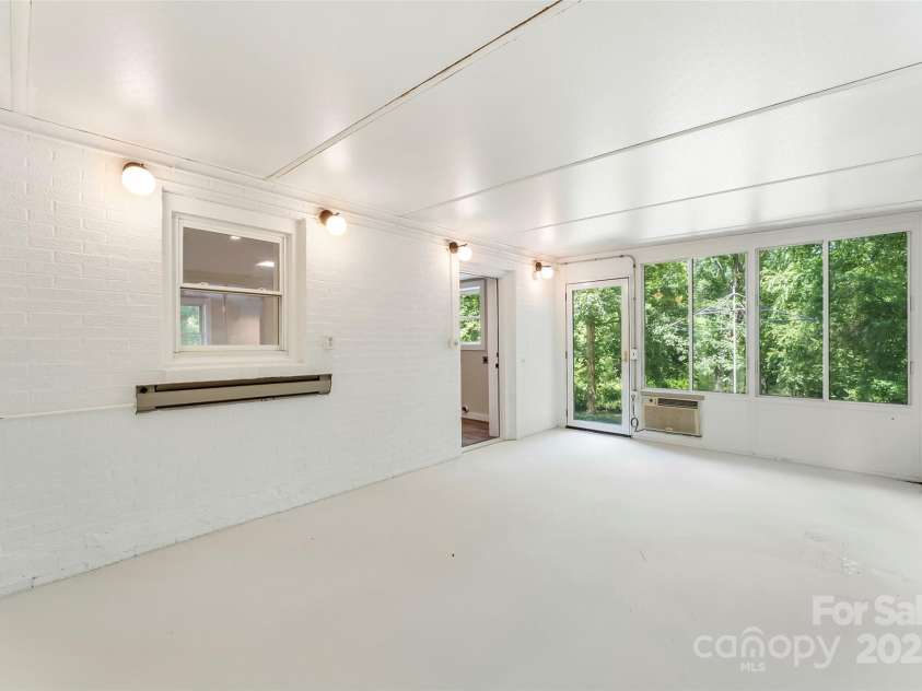 103 Emorywood Drive, Morganton, NC 28655.  MLS# CAR4276003, YatesRealty ID 22659. 