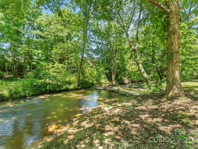103 Emorywood Drive, Morganton, NC 28655.  MLS# CAR4276003, YatesRealty ID 22659. 