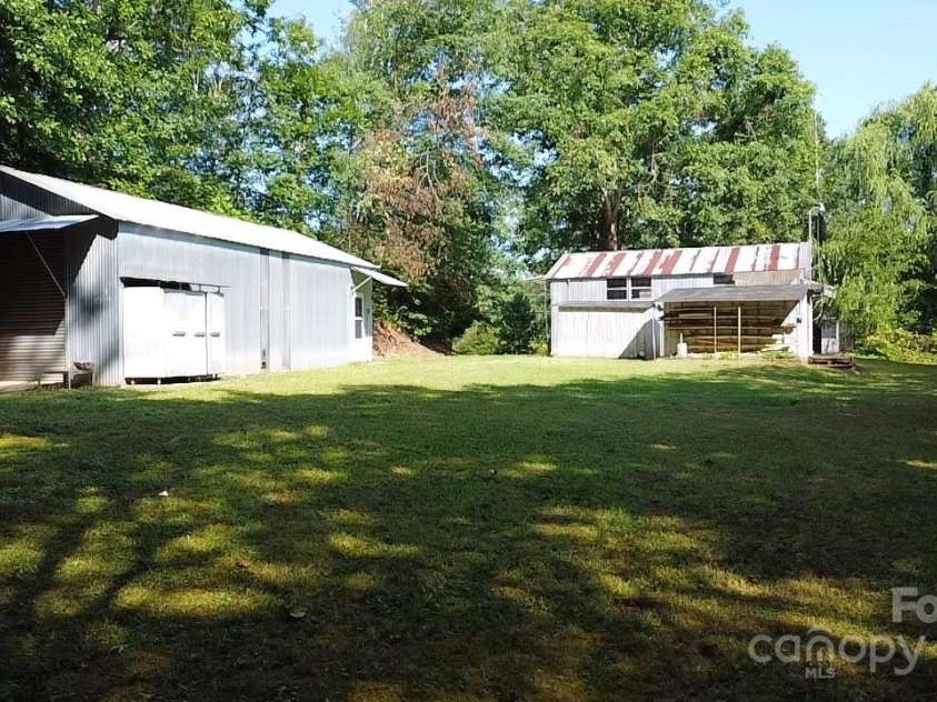 103 Emorywood Drive, Morganton, NC 28655.  MLS# CAR4276003, YatesRealty ID 22659. 
