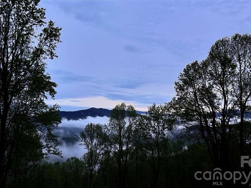 199 Alpine Drive, Little Switzerland, NC 28749.  MLS# CAR4307450, YatesRealty ID 2266. 