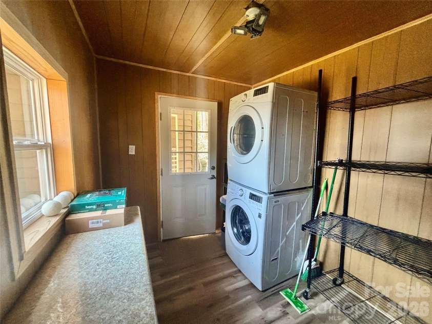 199 Alpine Drive, Little Switzerland, NC 28749.  MLS# CAR4307450, YatesRealty ID 2266. 