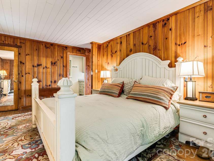 199 Alpine Drive, Little Switzerland, NC 28749.  MLS# CAR4307450, YatesRealty ID 2266. 