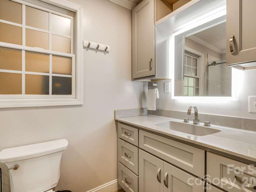 199 Alpine Drive, Little Switzerland, NC 28749.  MLS# CAR4307450, YatesRealty ID 2266. 