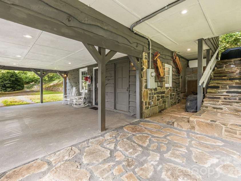 199 Alpine Drive, Little Switzerland, NC 28749.  MLS# CAR4307450, YatesRealty ID 2266. 