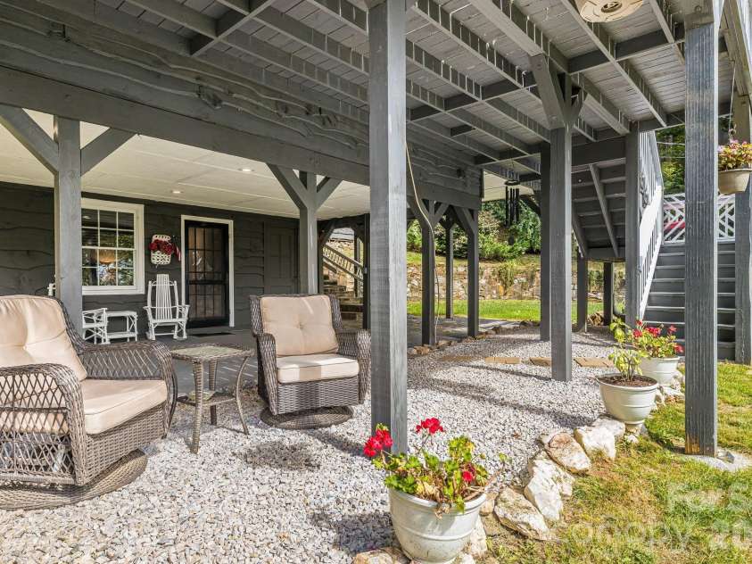 199 Alpine Drive, Little Switzerland, NC 28749.  MLS# CAR4307450, YatesRealty ID 2266. 